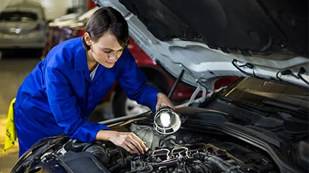 رش السيارة طبقة لامعة